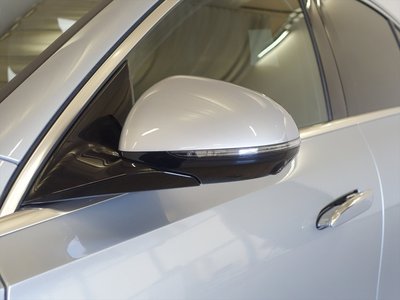 MERCEDES-BENZ E-CLASS - 7