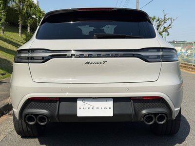 PORSCHE MACAN - 9