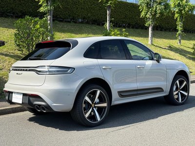 PORSCHE MACAN - 5