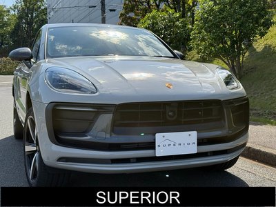 PORSCHE MACAN - 1