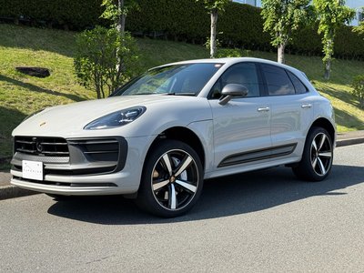 PORSCHE MACAN - 10