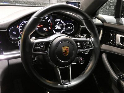 PORSCHE PANAMERA - 8
