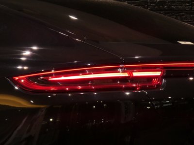 PORSCHE PANAMERA - 4