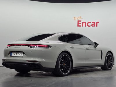 PORSCHE PANAMERA - 4