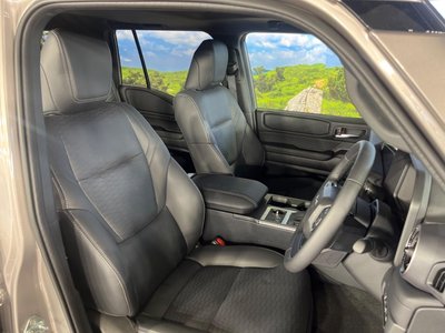 TOYOTA LAND CRUISER 250 - 8
