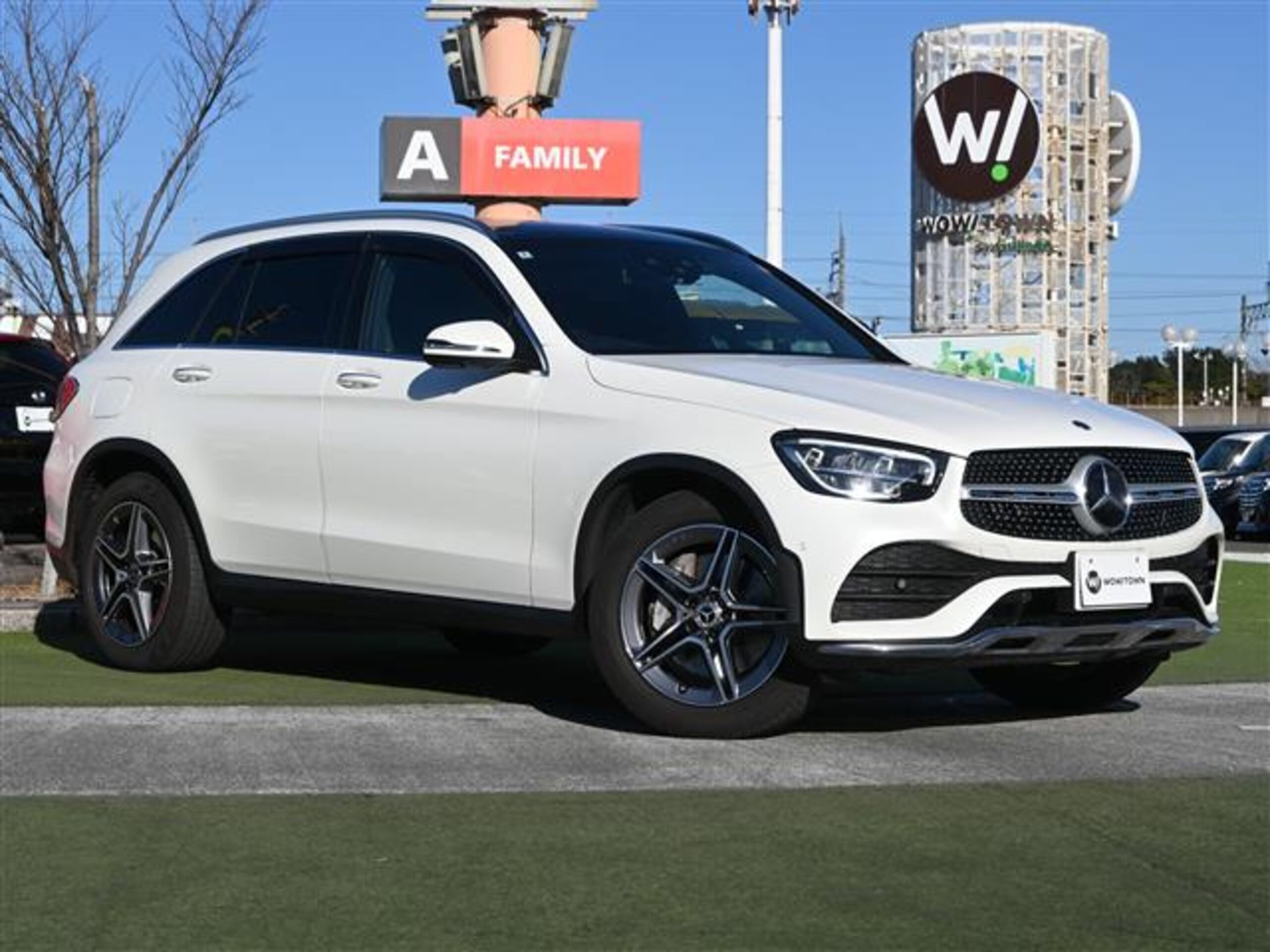 MERCEDES-BENZ GLC - View 1