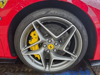صورة مصغرة 11 لـ 2021 Ferrari F8 SPIDER