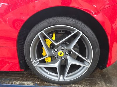 صورة 9 لـ 2021 Ferrari F8 SPIDER