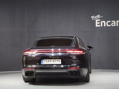 PORSCHE PANAMERA - 4