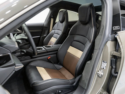 2025 Porsche TAYCAN 照片 10