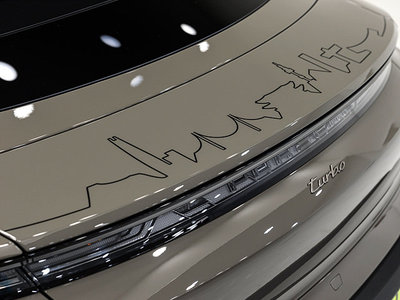 2025 Porsche TAYCAN — миниатюра 14
