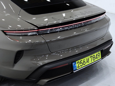 2025 Porsche TAYCAN — миниатюра 12