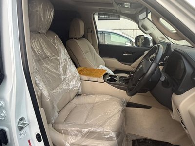 صورة مصغرة 12 لـ 2023 Toyota LAND CRUISER 300