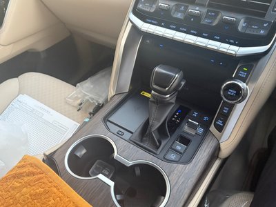 صورة مصغرة 20 لـ 2023 Toyota LAND CRUISER 300