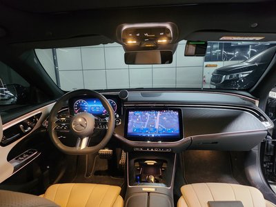 MERCEDES-BENZ E-CLASS - 4