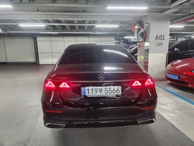 MERCEDES-BENZ E-CLASS - 3