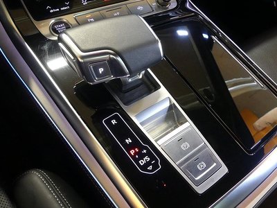 AUDI Q7 - 9