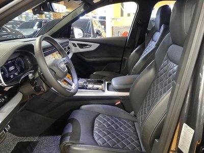AUDI Q7 - 10