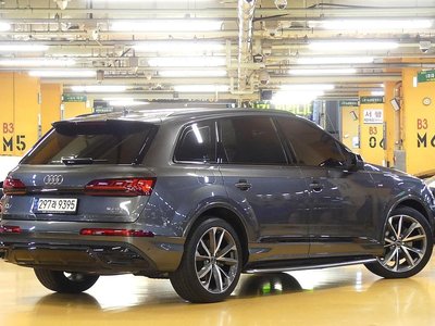 AUDI Q7 - 5