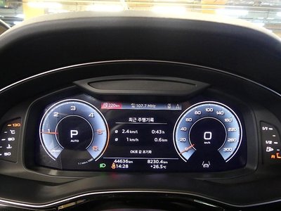 AUDI Q7 - 8
