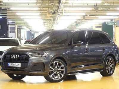 AUDI Q7 - 1