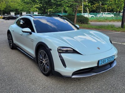 2021 Porsche TAYCAN photo 1