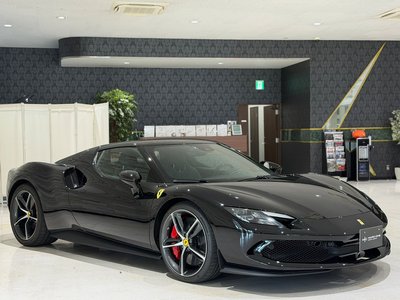 FERRARI 296 - 8