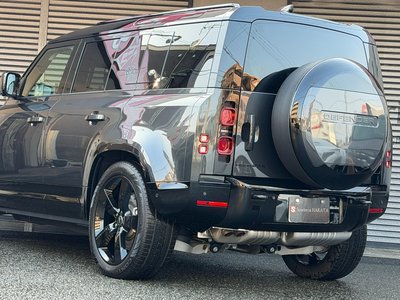 LAND ROVER DEFENDER - 10