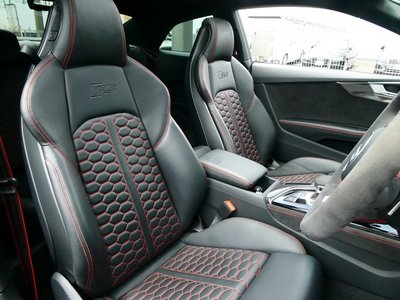 صورة 10 لـ 2021 AUDI RS5