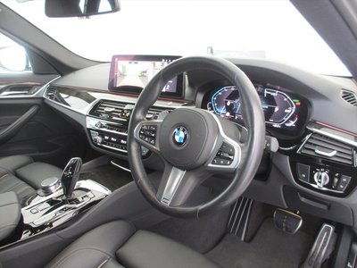 2024 BMW 5 SERIES TOURING — миниатюра 18