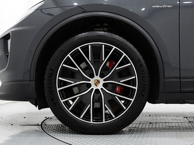 2025 Porsche MACAN 照片 6