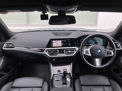 2021 BMW 3 SERIES photo 9