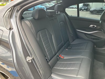 صورة مصغرة 33 لـ 2021 BMW 3 SERIES
