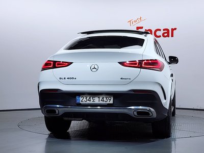 2021 Mercedes-BENZ GLE — фото 3