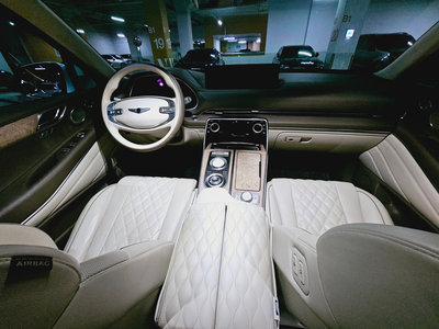 GENESIS GV80 - 10