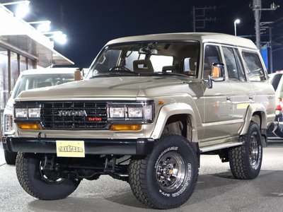TOYOTA LAND CRUISER 60 - 1
