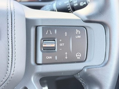 LAND ROVER DEFENDER - 7