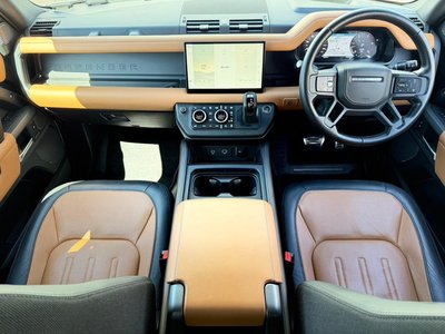 LAND ROVER DEFENDER - 2