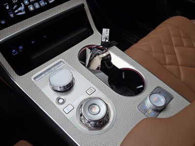 2024 Genesis GV80 — миниатюра 12