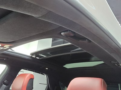 2024 Genesis GV70 — миниатюра 19