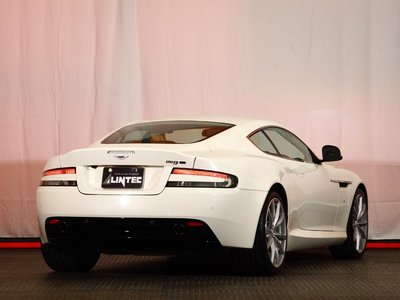 ASTON MARTIN DB9 - 6