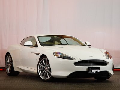 ASTON MARTIN DB9 - 4