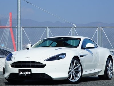ASTON MARTIN DB9 - 2