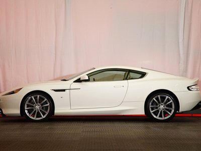 ASTON MARTIN DB9 - 9