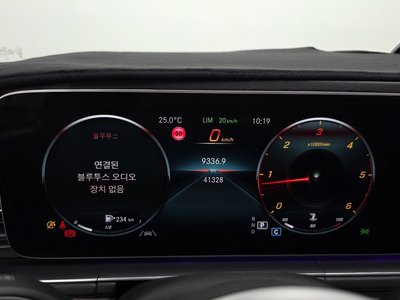 MERCEDES-BENZ GLE - 8