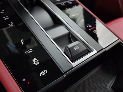 صورة مصغرة 32 لـ 2022 Porsche MACAN