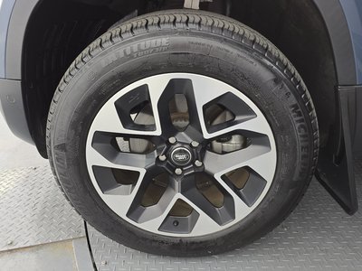 LAND ROVER DEFENDER - 6