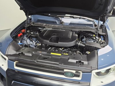 LAND ROVER DEFENDER - 7