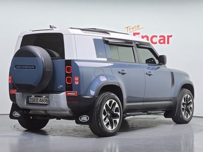 LAND ROVER DEFENDER - 4