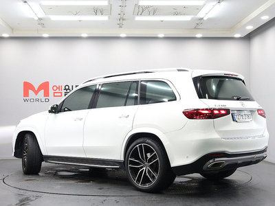 2024 Mercedes-BENZ GLS — фото 2